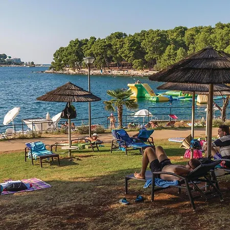 Awesome In Cervar Porat With Wifi Apartmán Poreč