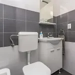 Two-bedroom In Cervar Porat Διαμέρισμα