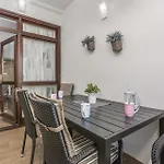 Two-bedroom In Cervar Porat