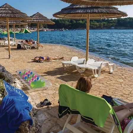 Awesome In Cervar Porat With Wifi *